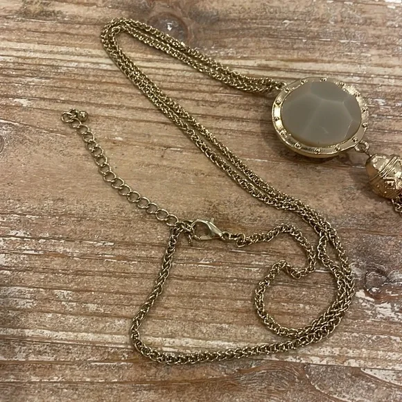 Vintage Gold Tone Green Chain Tassel Pendant Long Statement Necklace - Picture 4 of 4